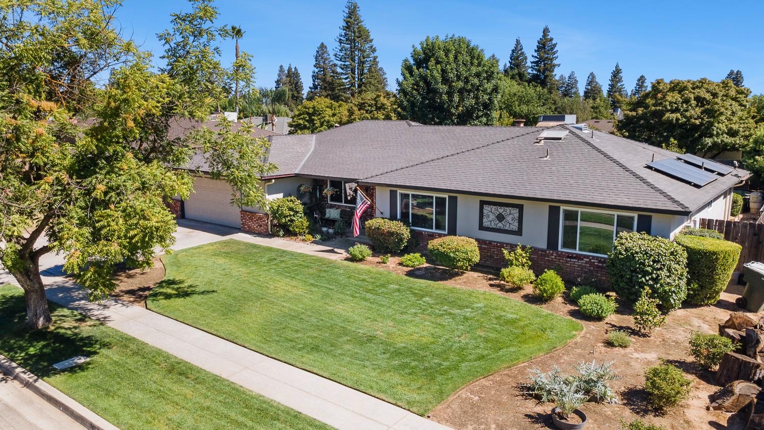 1325 W Magill Ave, Fresno, CA 93711