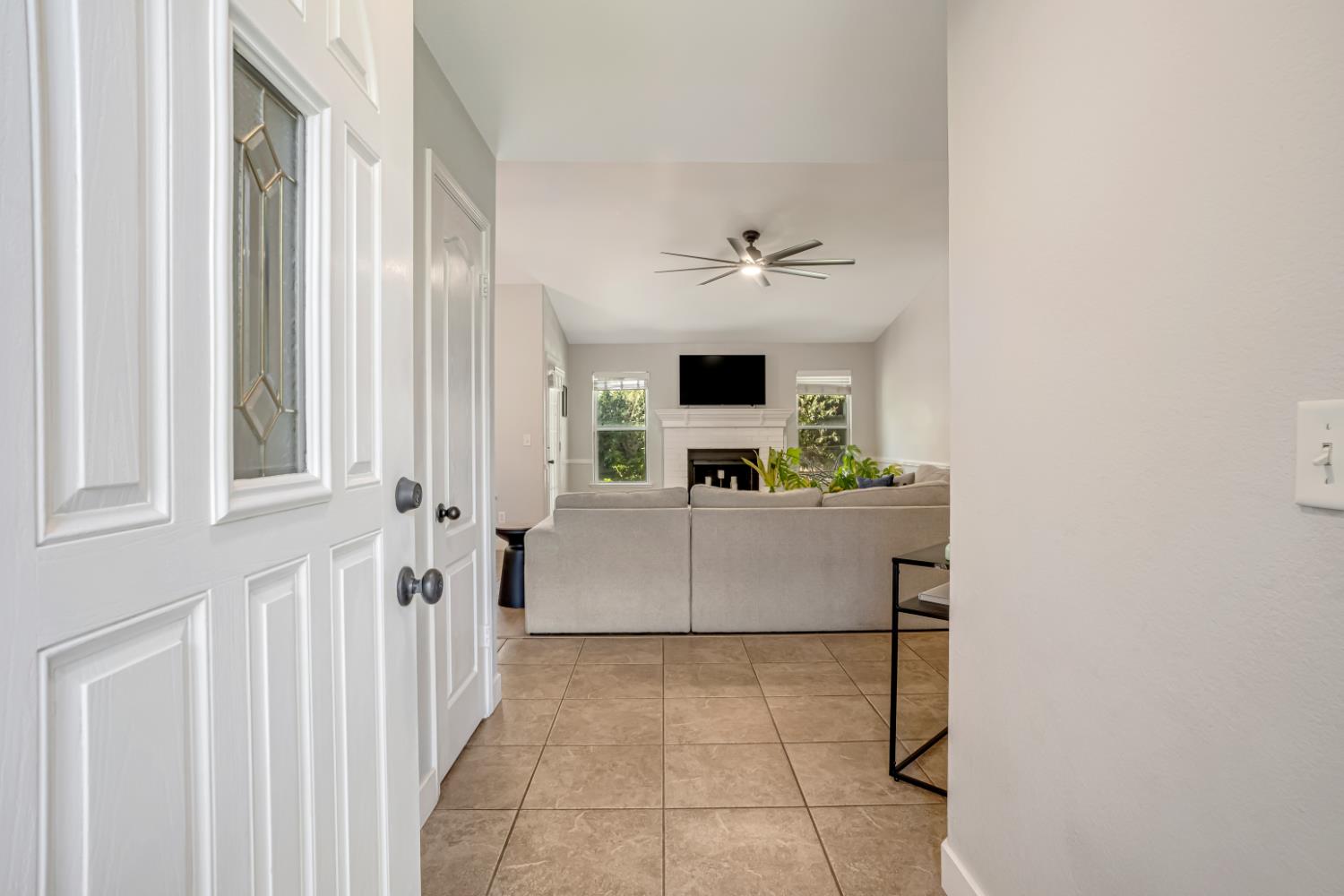 2594 E Kelso Ave, Fresno, CA 93720