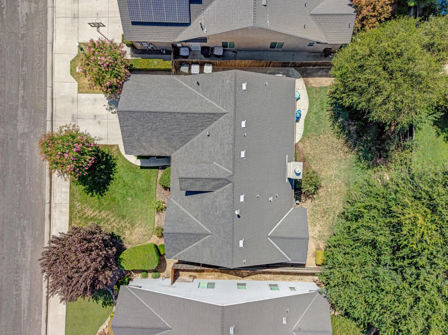 2594 E Kelso Ave, Fresno, CA 93720
