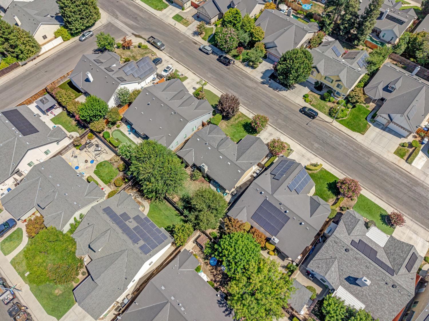 2594 E Kelso Ave, Fresno, CA 93720
