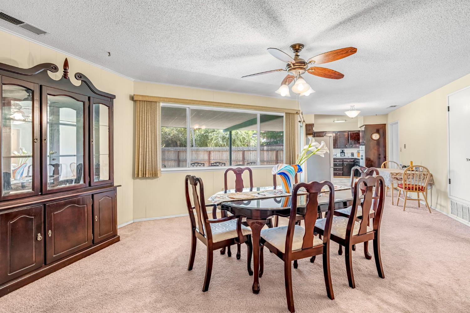 5618 N 9Th St, Fresno, CA 93710