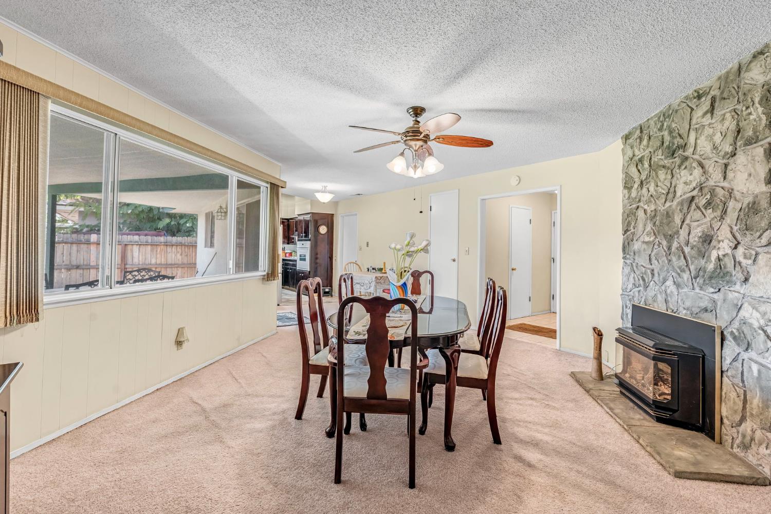 5618 N 9Th St, Fresno, CA 93710