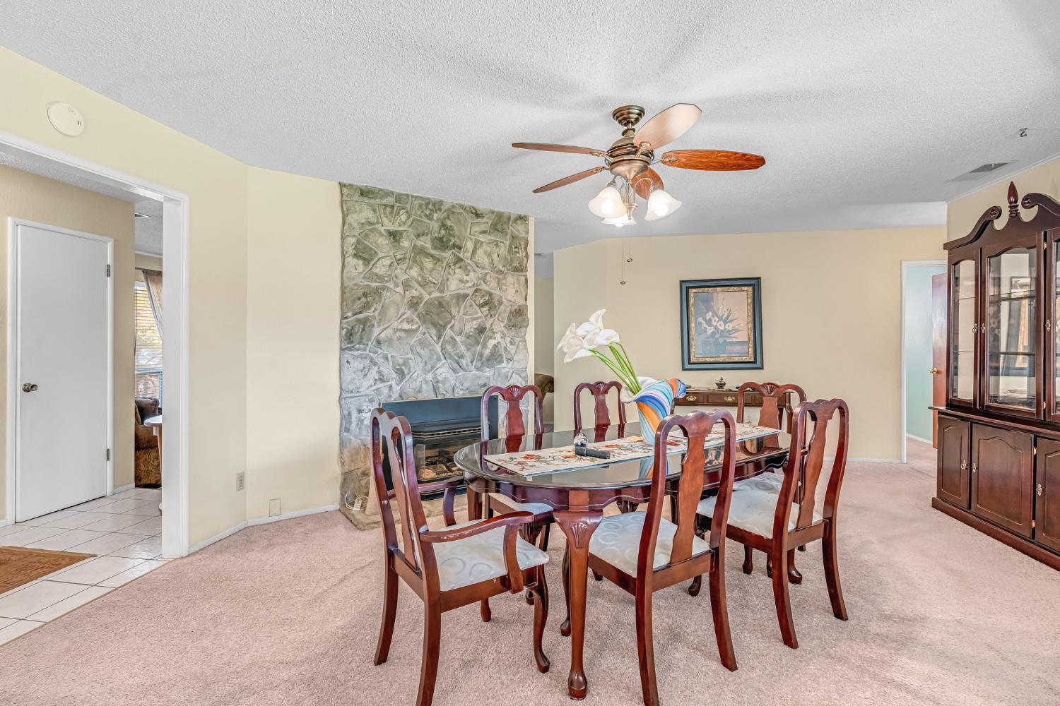 5618 N 9Th St, Fresno, CA 93710