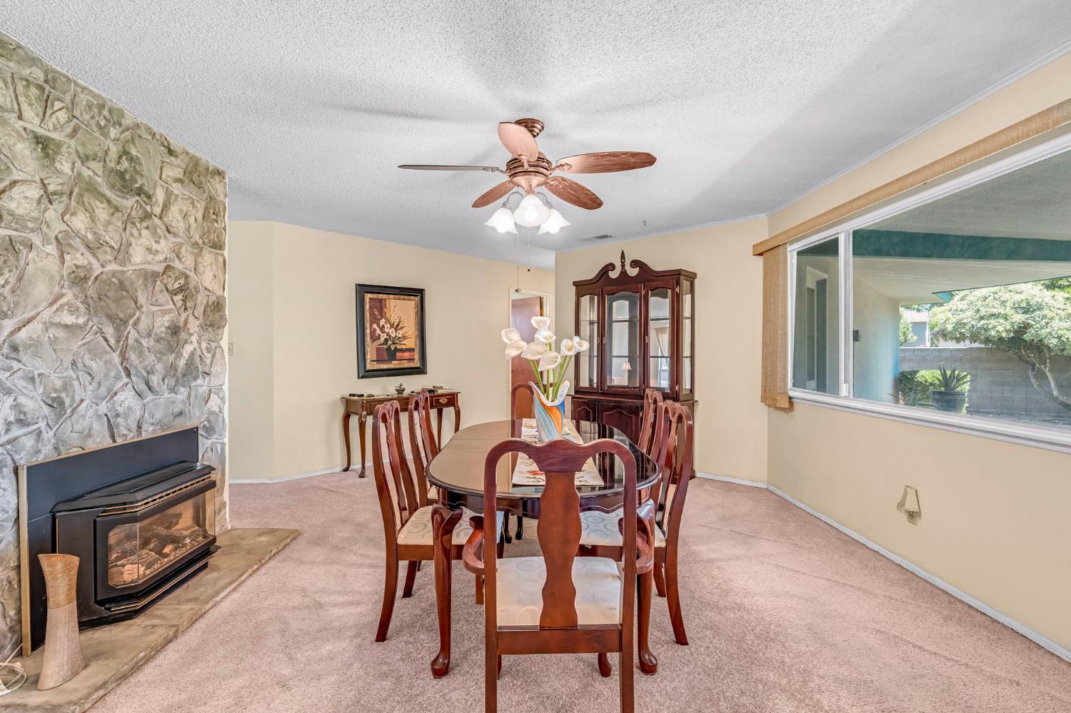 5618 N 9Th St, Fresno, CA 93710