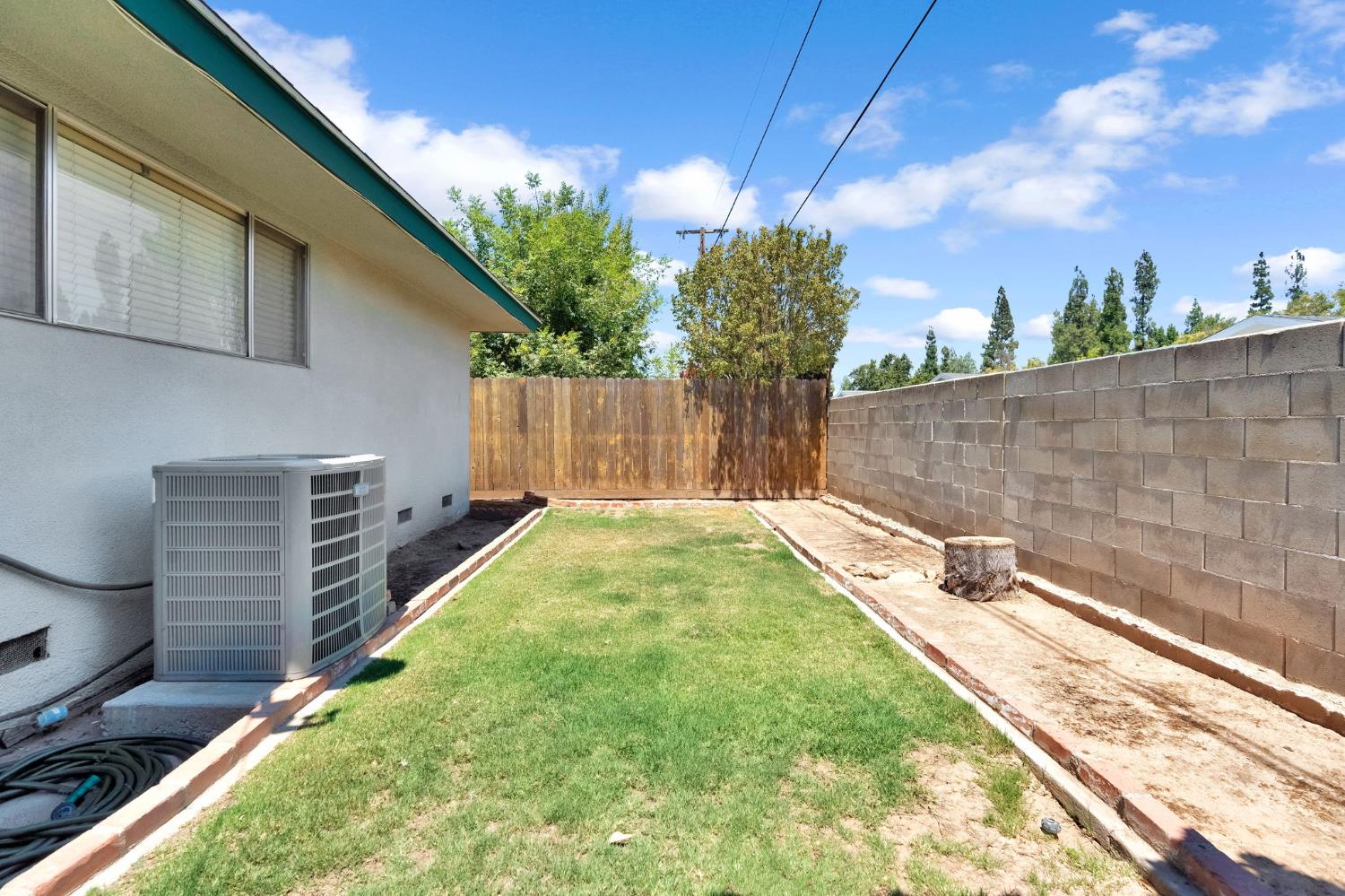 5618 N 9Th St, Fresno, CA 93710