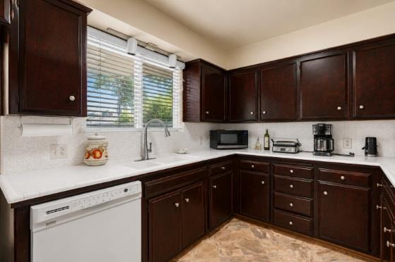 5618 N 9Th St, Fresno, CA 93710