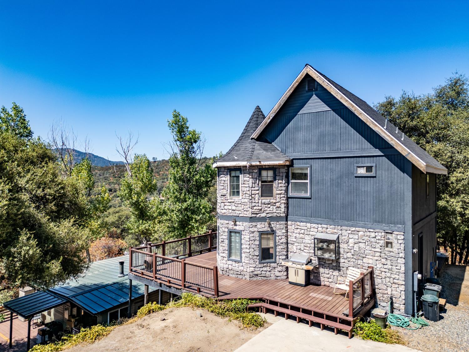 42306 Snowline Ct, Oakhurst, CA 93644