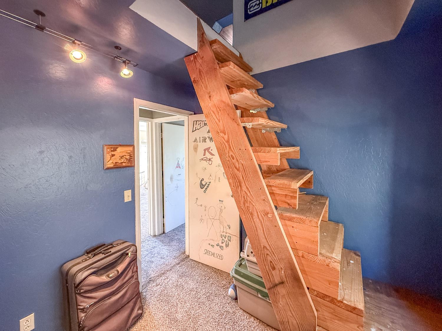 42306 Snowline Ct, Oakhurst, CA 93644