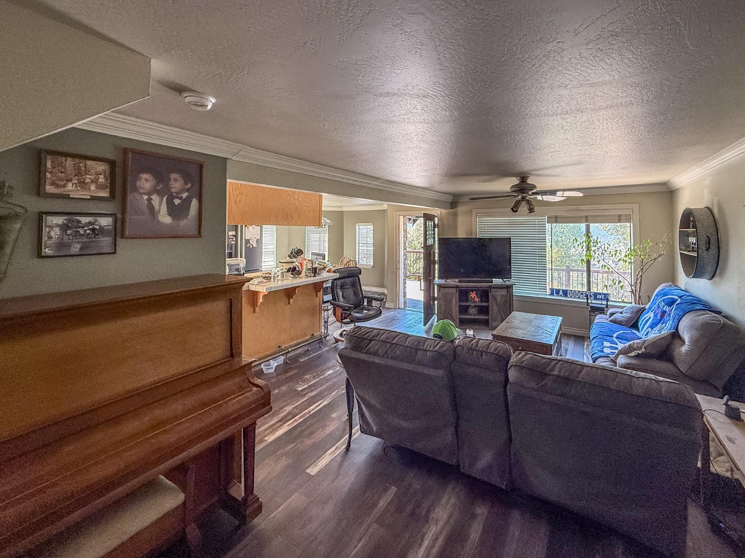 42306 Snowline Ct, Oakhurst, CA 93644