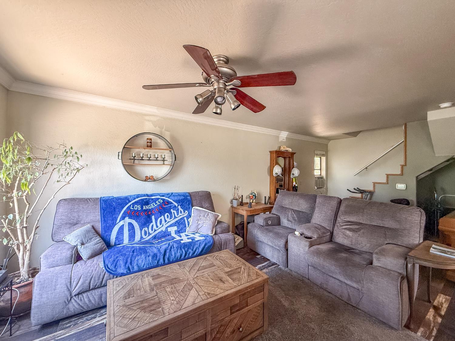 42306 Snowline Ct, Oakhurst, CA 93644