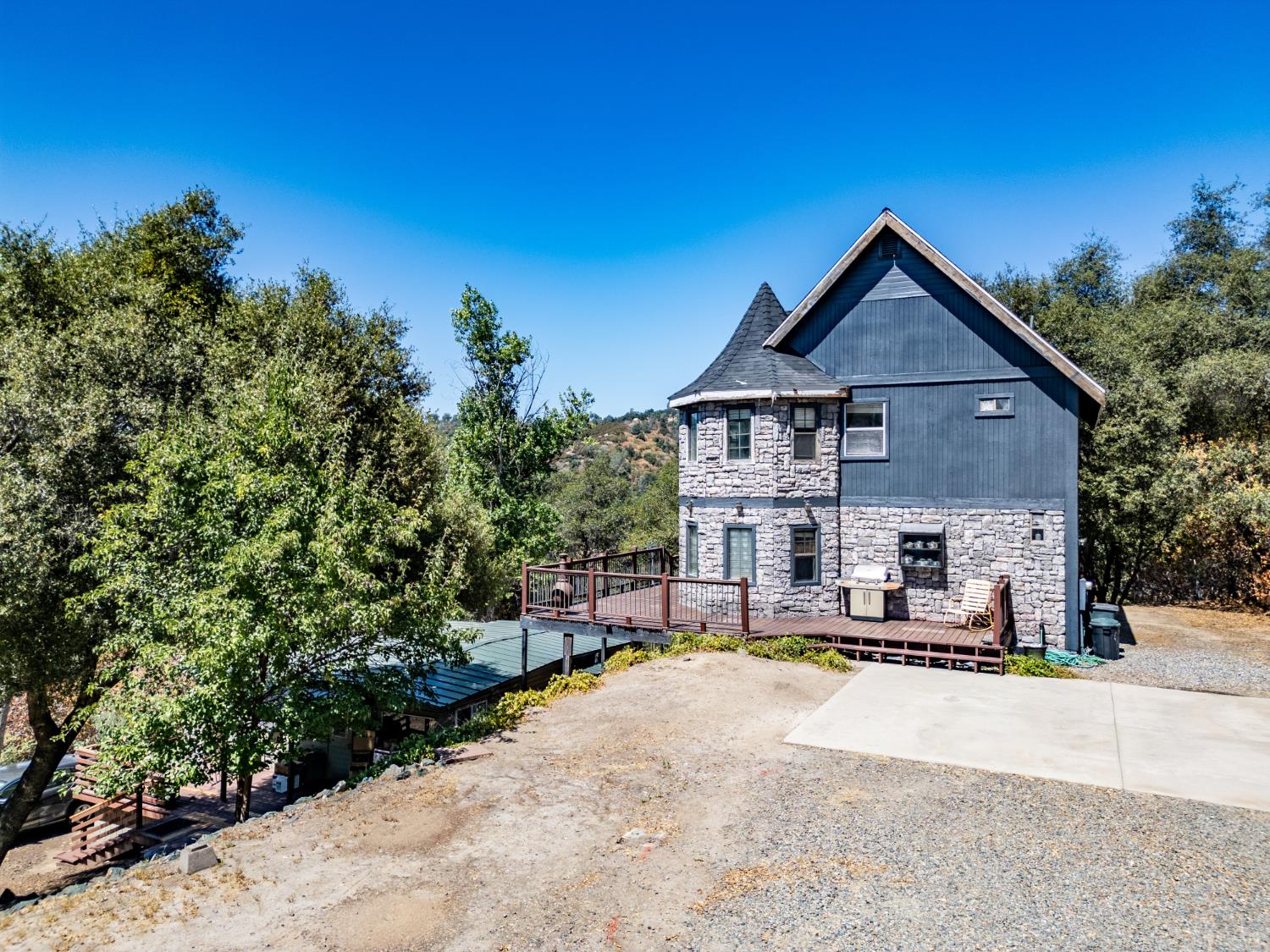 42306 Snowline Ct, Oakhurst, CA 93644