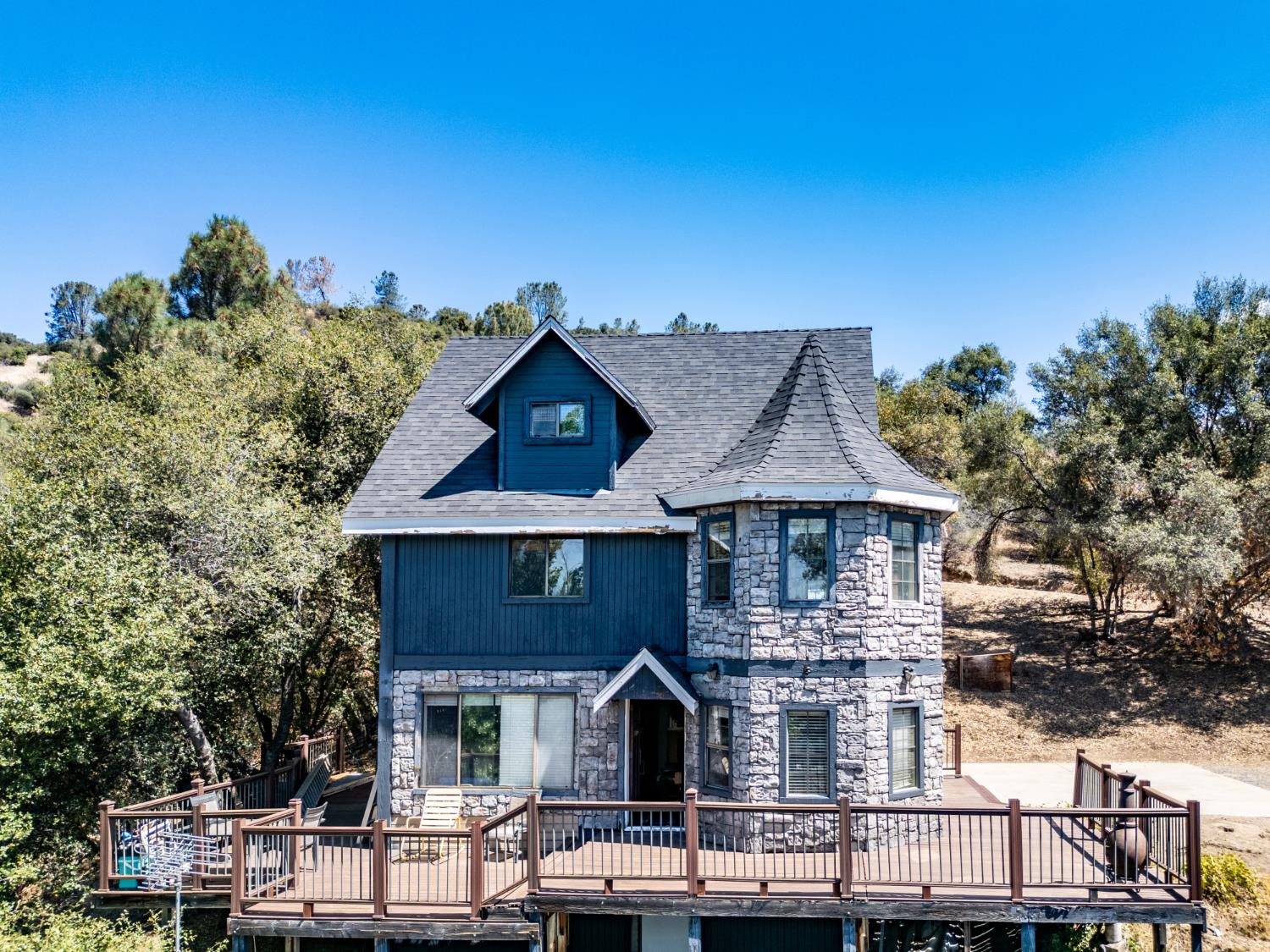 42306 Snowline Ct, Oakhurst, CA 93644