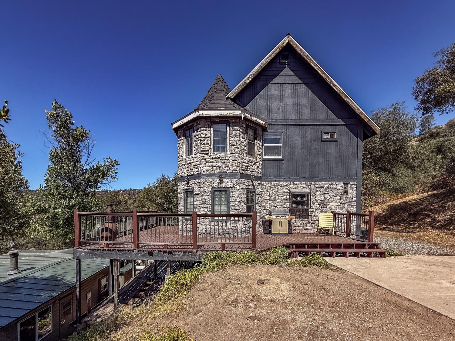 42306 Snowline Ct, Oakhurst, CA 93644