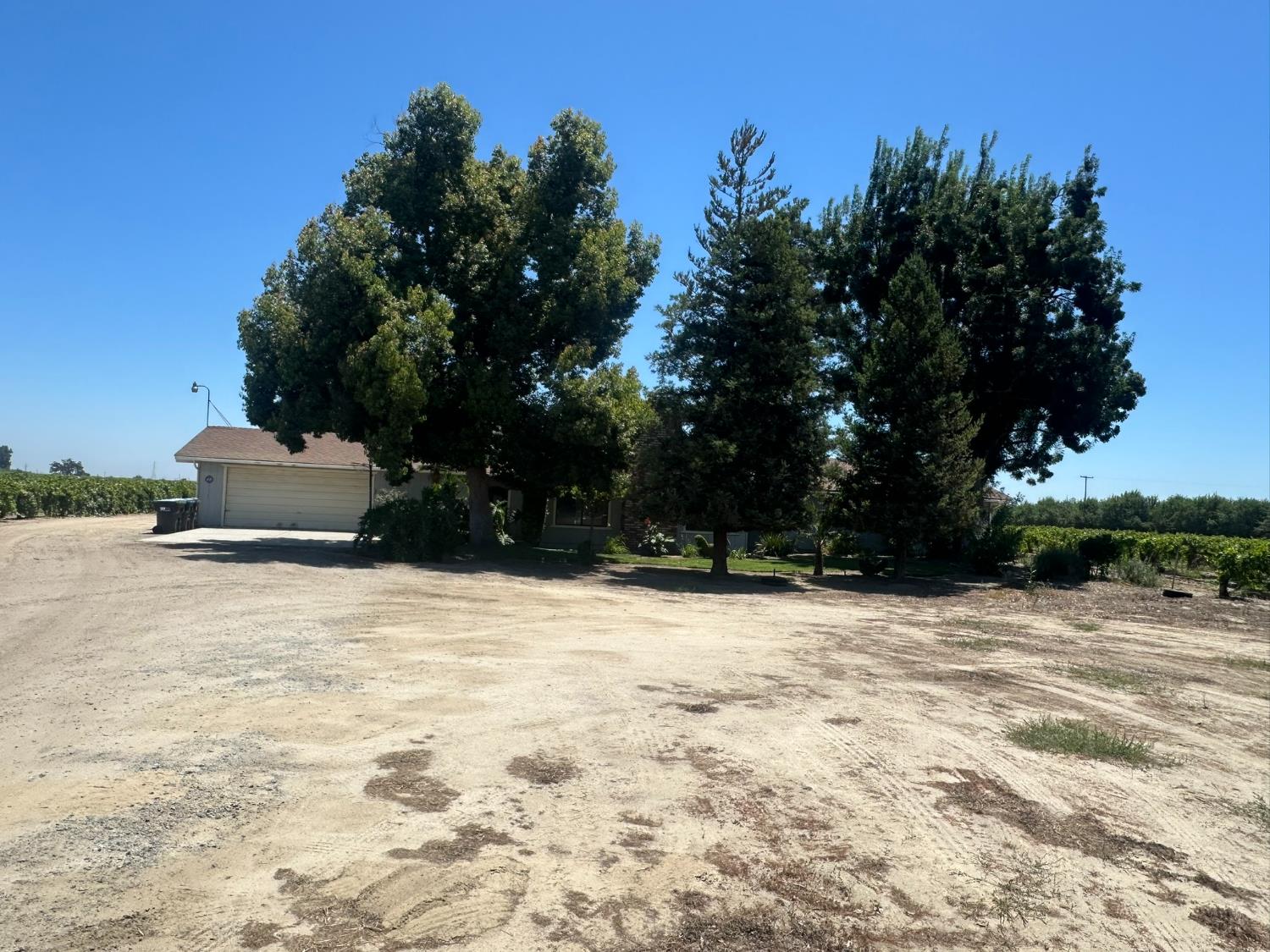 8426 S Hughes Ave, Fresno, CA 93706