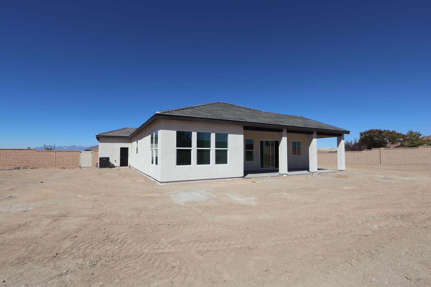 17055 Ta-Wan-Ka Rd, Apple Valley, CA 92307