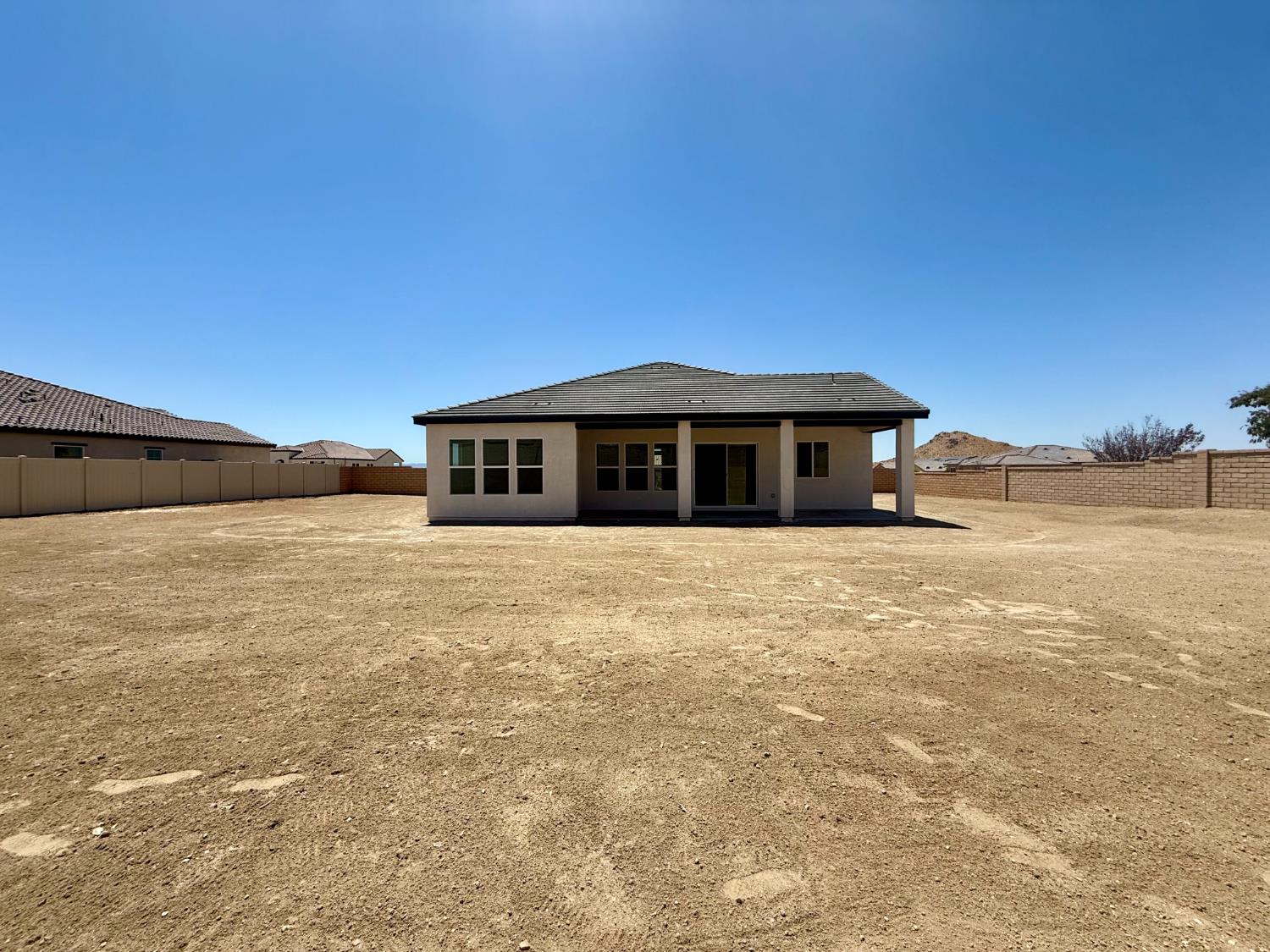 17055 Ta-Wan-Ka Rd, Apple Valley, CA 92307
