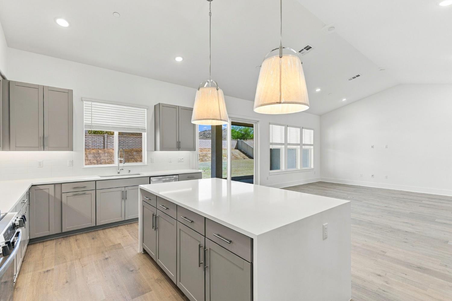 17055 Ta-Wan-Ka Rd, Apple Valley, CA 92307