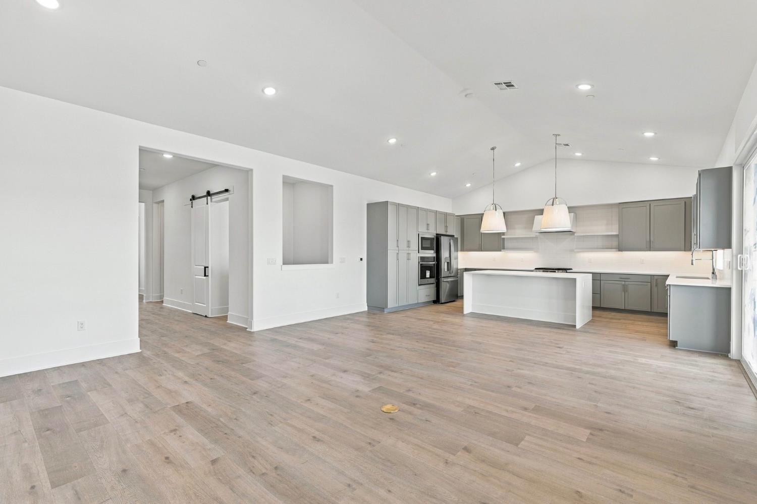 17055 Ta-Wan-Ka Rd, Apple Valley, CA 92307