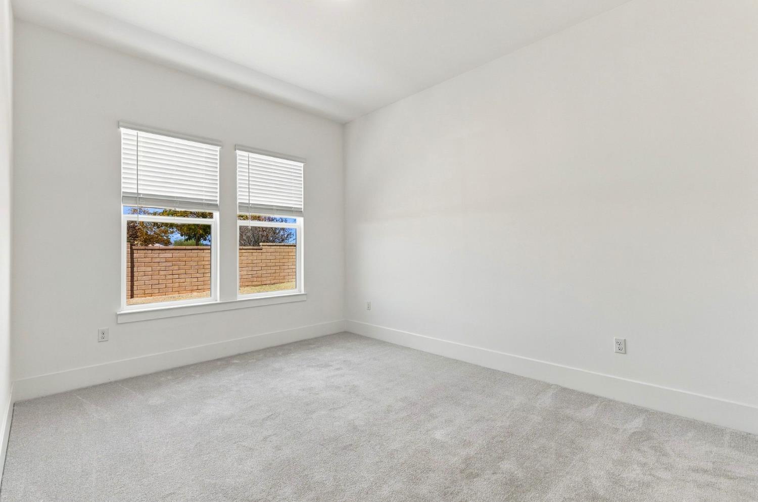 17055 Ta-Wan-Ka Rd, Apple Valley, CA 92307