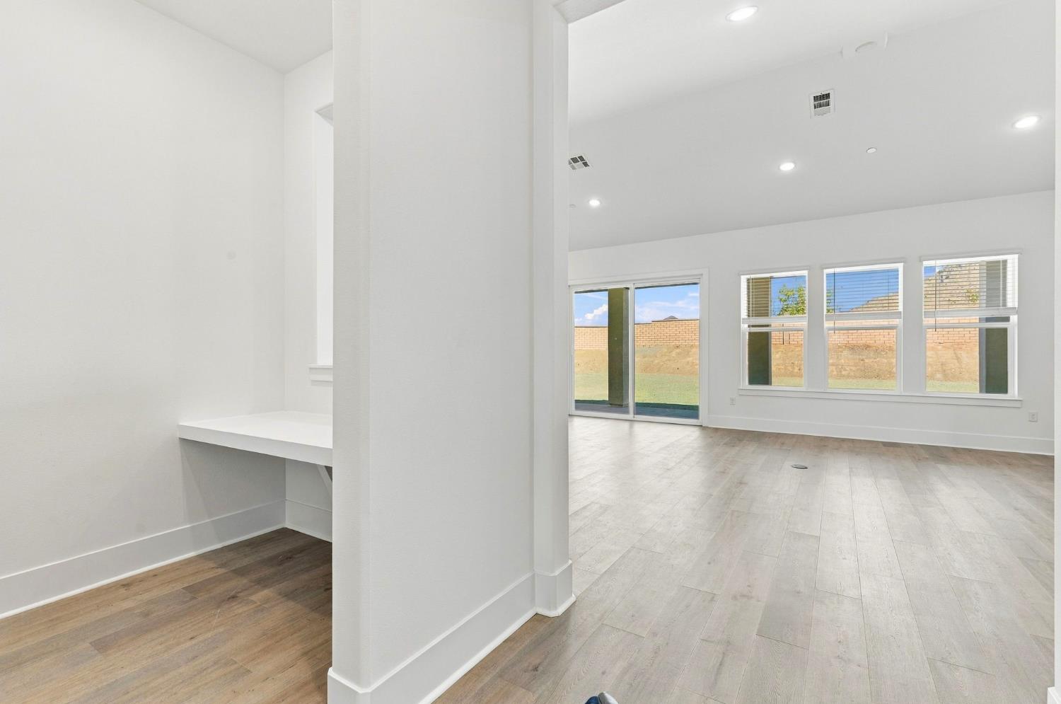 17055 Ta-Wan-Ka Rd, Apple Valley, CA 92307
