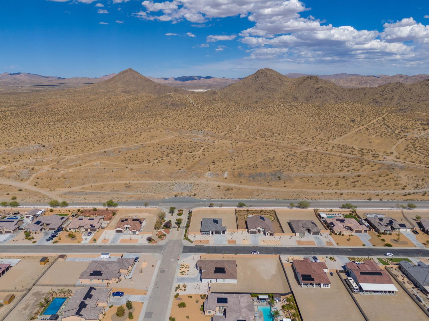 17055 Ta-Wan-Ka Rd, Apple Valley, CA 92307