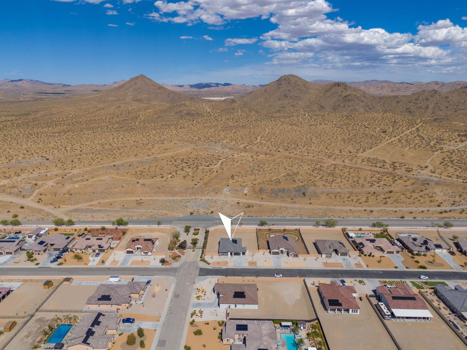 17055 Ta-Wan-Ka Rd, Apple Valley, CA 92307
