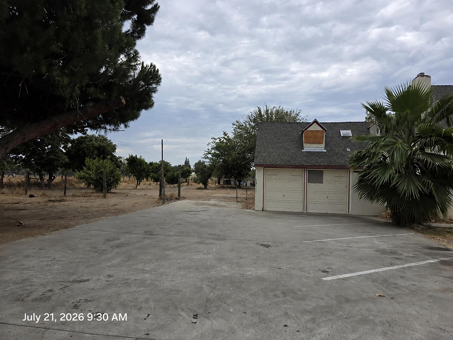 5166 E Tulare St, Fresno, CA 93727