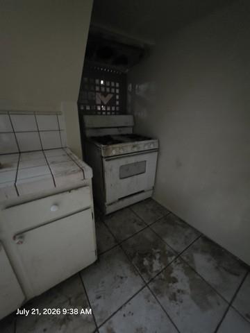 5166 E Tulare St, Fresno, CA 93727