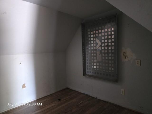 5166 E Tulare St, Fresno, CA 93727