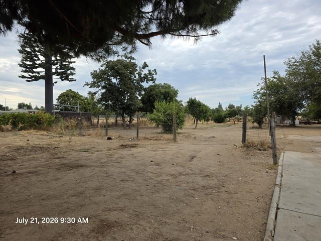 5166 E Tulare St, Fresno, CA 93727