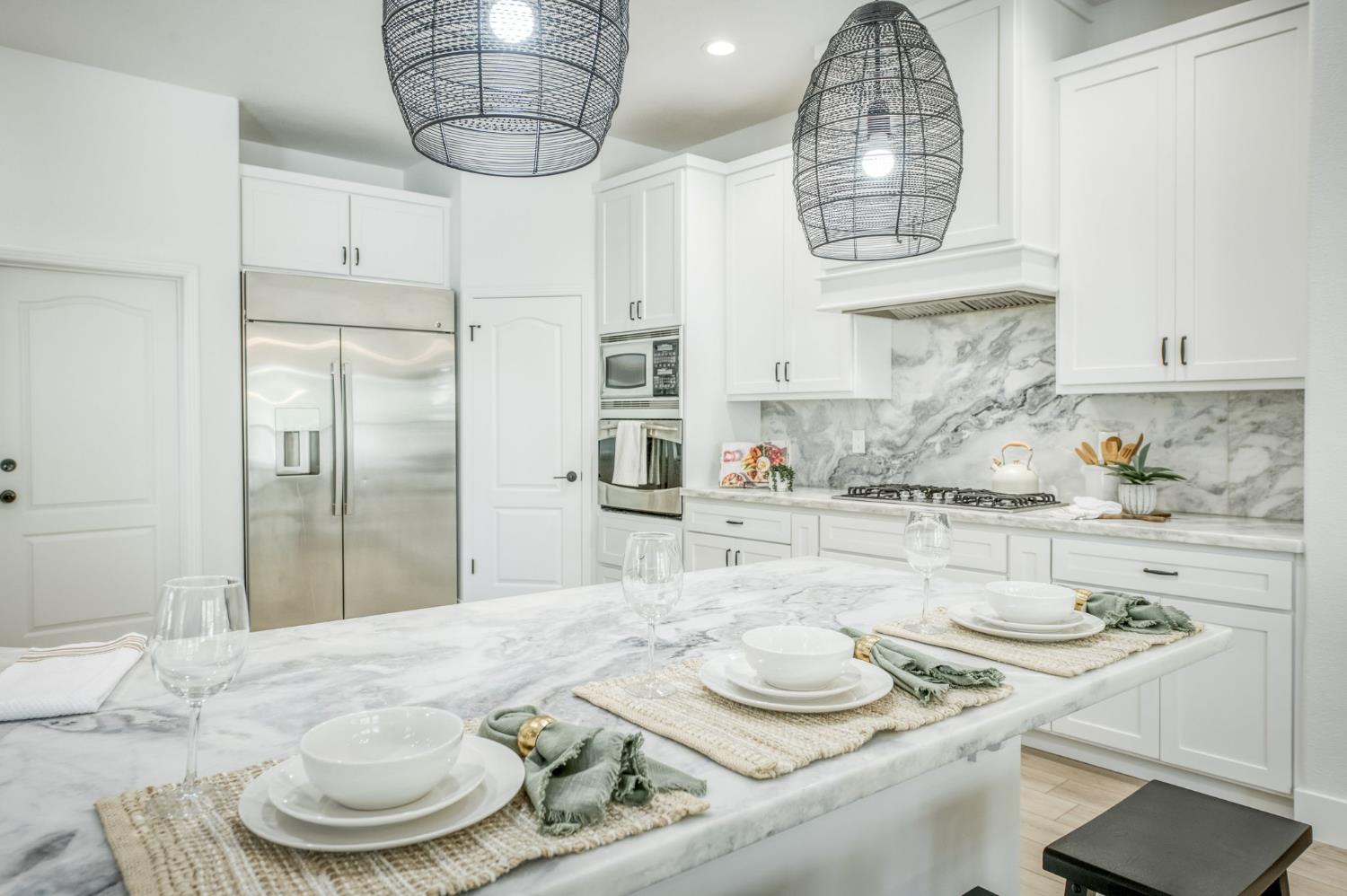 9935 N Madison Ridge Rd, Fresno, CA 93720