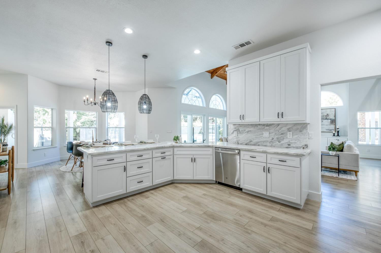 9935 N Madison Ridge Rd, Fresno, CA 93720