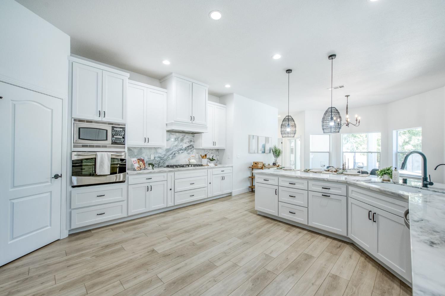 9935 N Madison Ridge Rd, Fresno, CA 93720