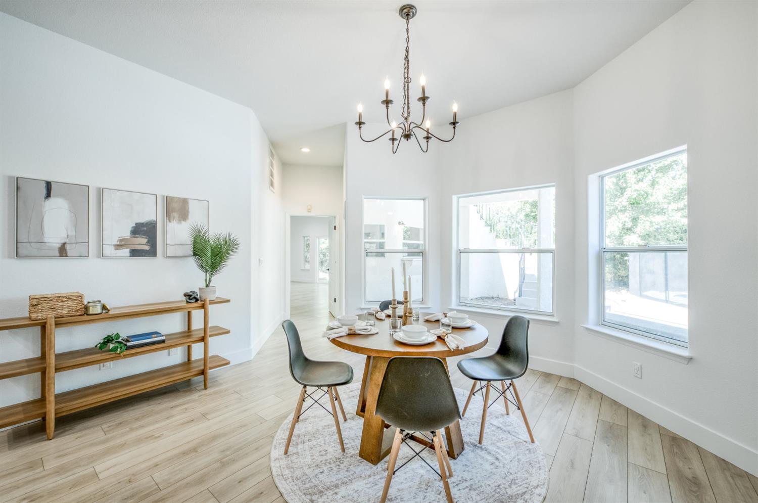 9935 N Madison Ridge Rd, Fresno, CA 93720