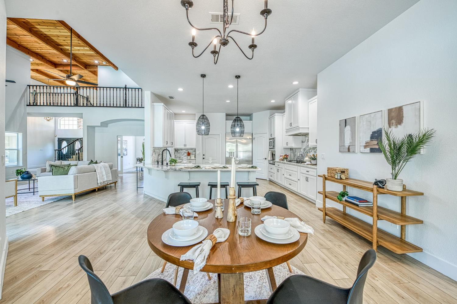 9935 N Madison Ridge Rd, Fresno, CA 93720