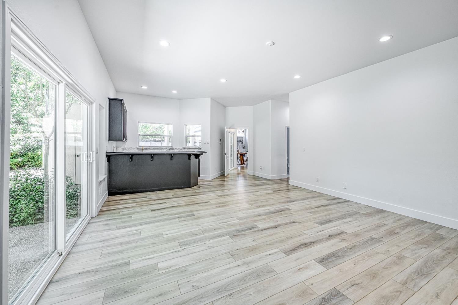 9935 N Madison Ridge Rd, Fresno, CA 93720