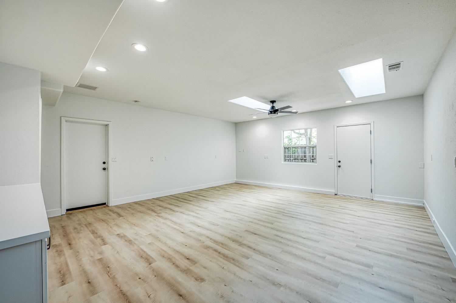 9935 N Madison Ridge Rd, Fresno, CA 93720