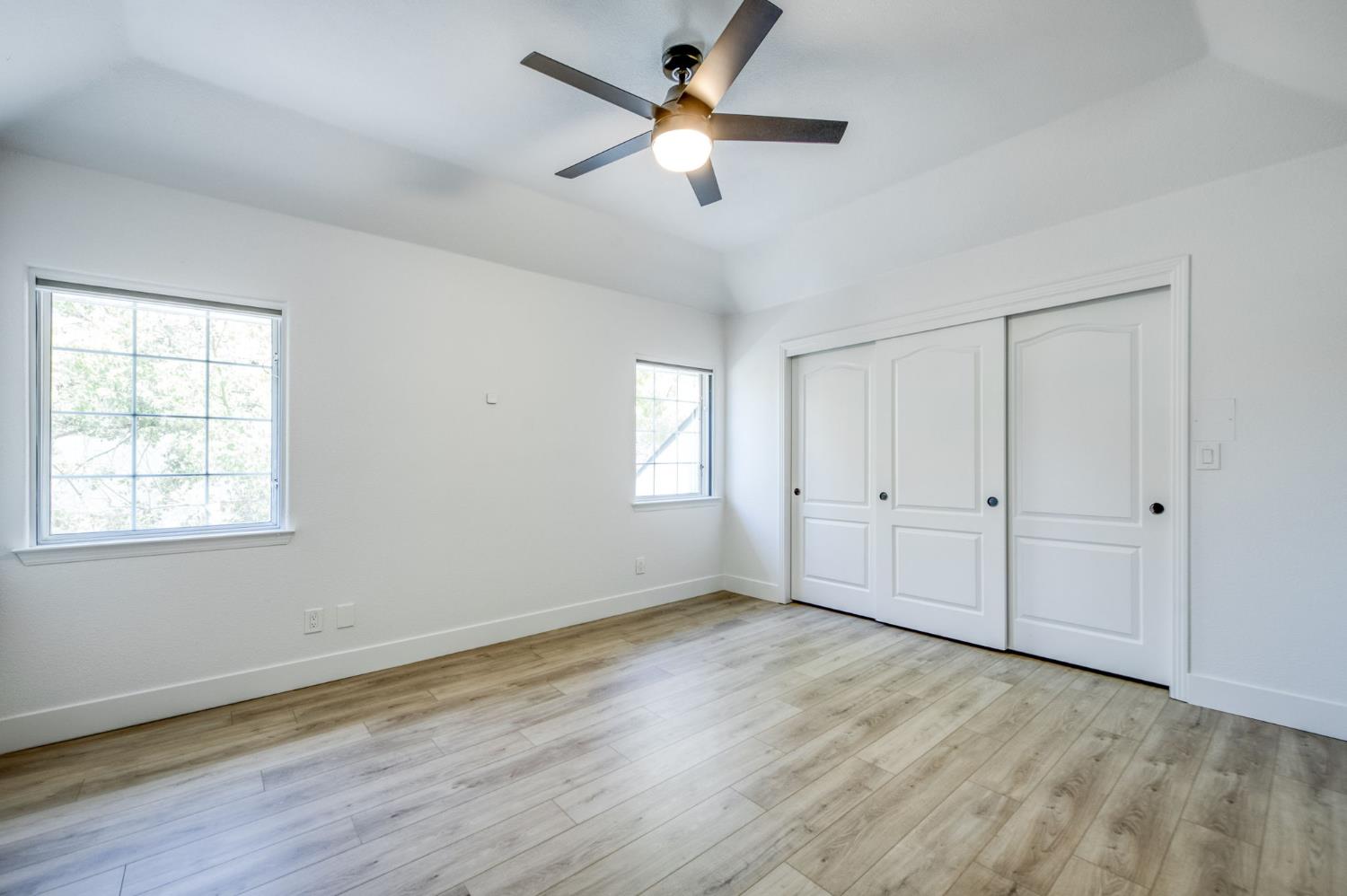 9935 N Madison Ridge Rd, Fresno, CA 93720