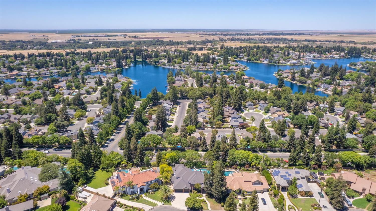 9935 N Madison Ridge Rd, Fresno, CA 93720