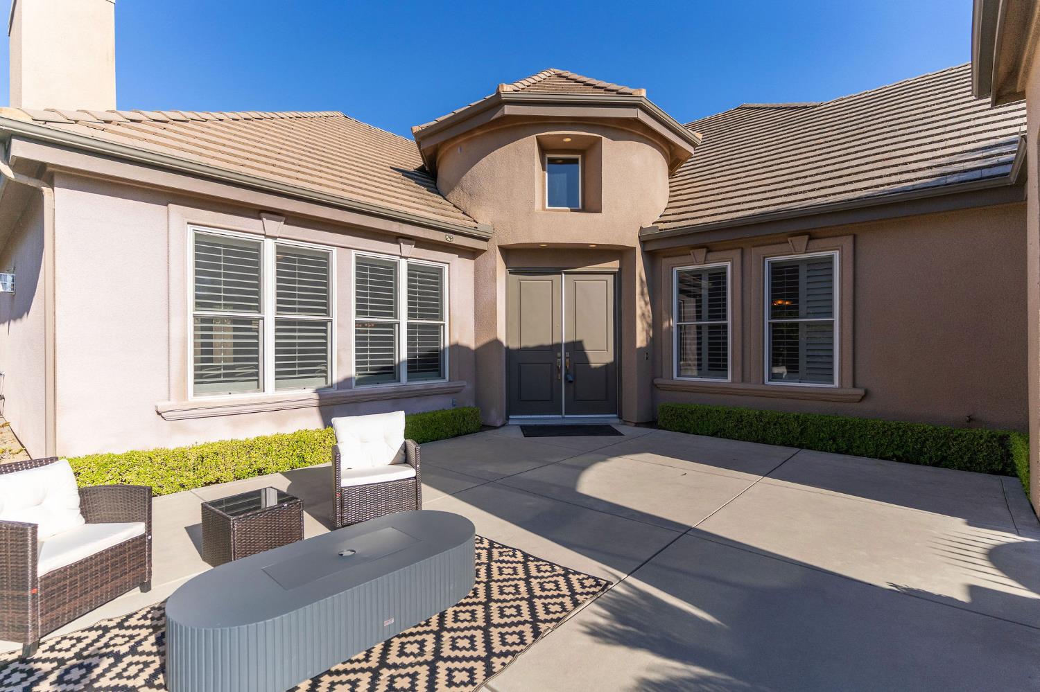 10788 N Golden Eagle Dr, Fresno, CA 93730