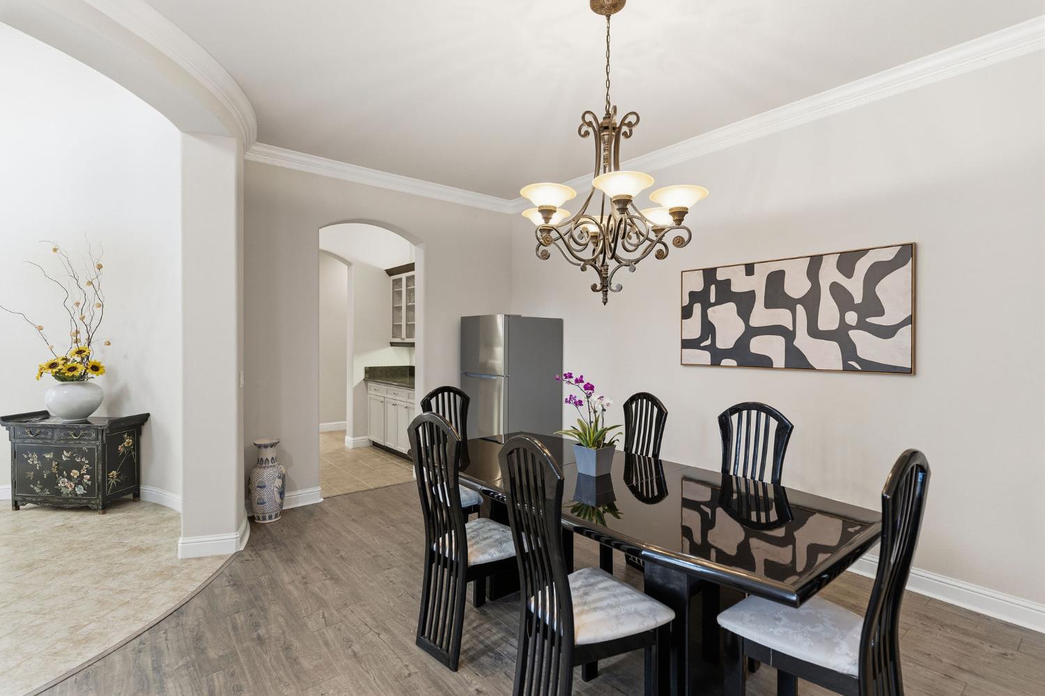10788 N Golden Eagle Dr, Fresno, CA 93730