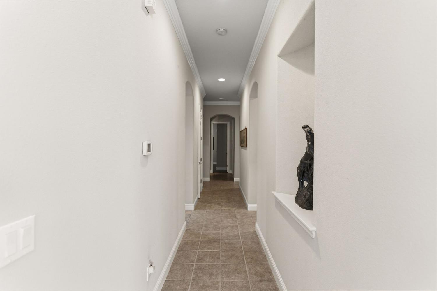 10788 N Golden Eagle Dr, Fresno, CA 93730