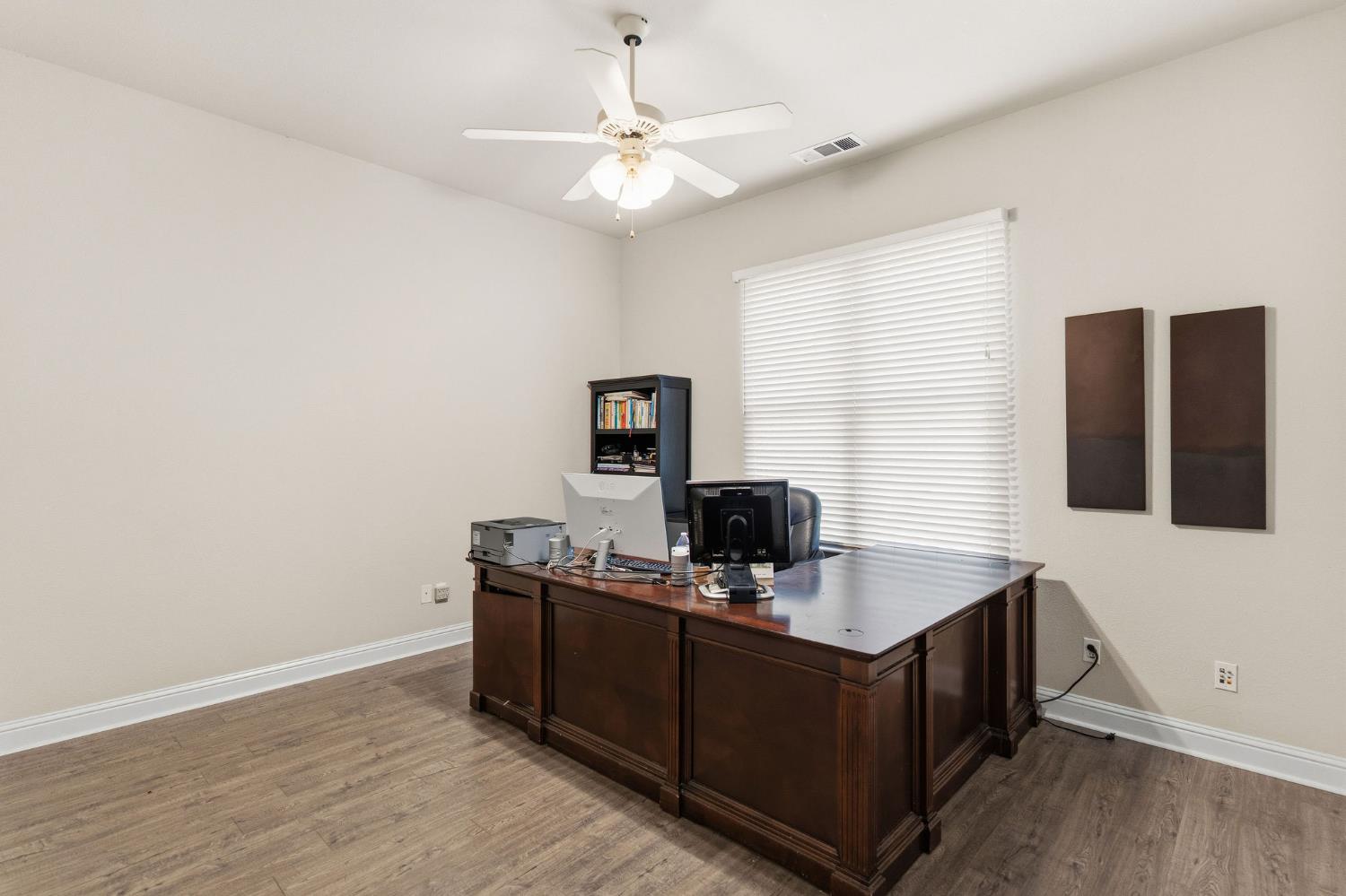 10788 N Golden Eagle Dr, Fresno, CA 93730