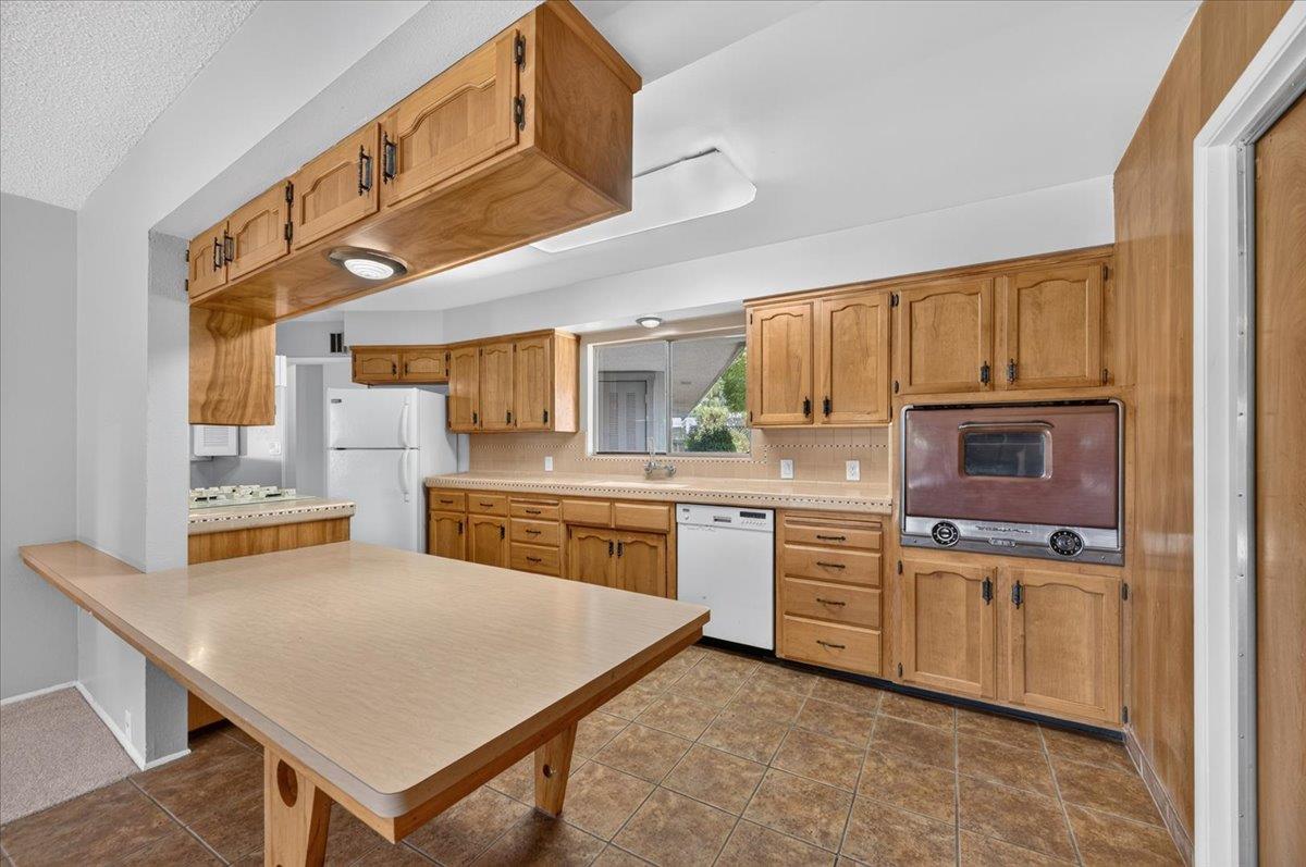 277 W Browning Ave, Fresno, CA 93704