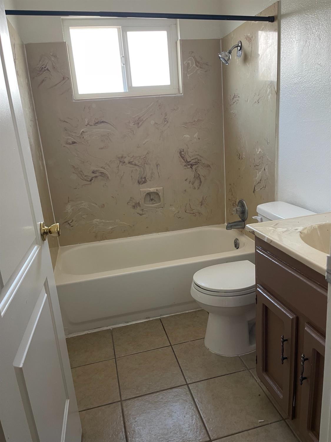 917 Sherman Ave, Corcoran, CA 93212