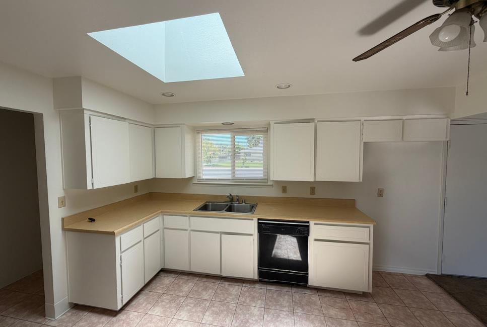 3337 Stanford Ave, Clovis, CA 93611