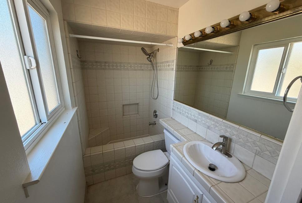 3337 Stanford Ave, Clovis, CA 93611