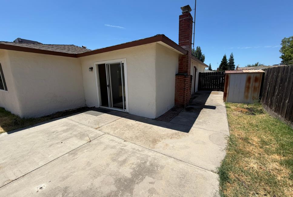 3337 Stanford Ave, Clovis, CA 93611
