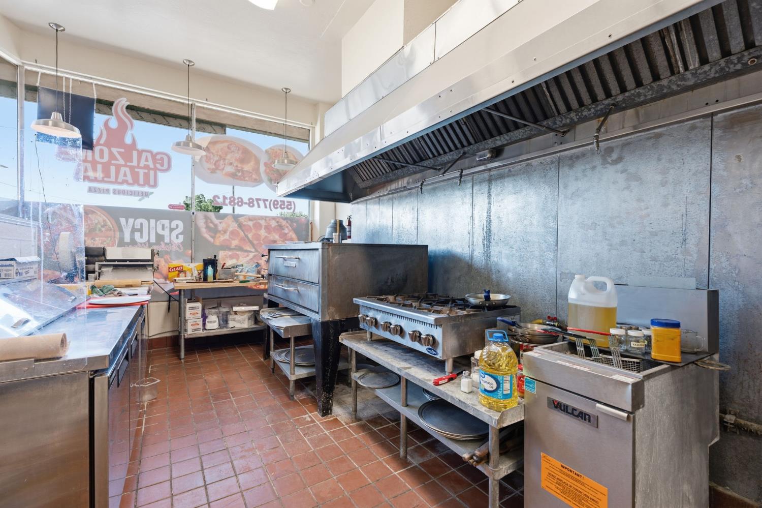 413 W Shields Ave, Fresno, CA 93705