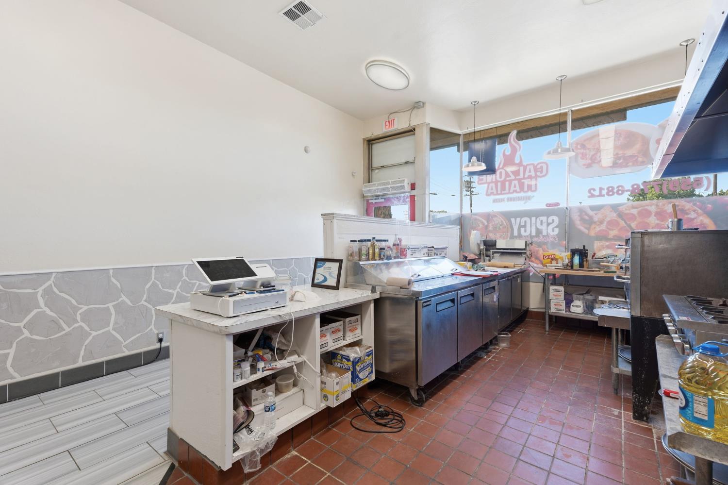 413 W Shields Ave, Fresno, CA 93705